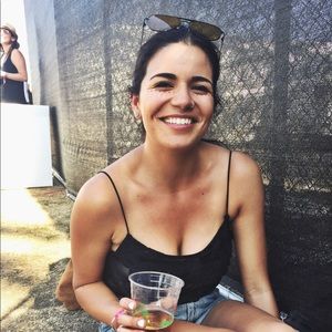 Meet your Posher, Julia